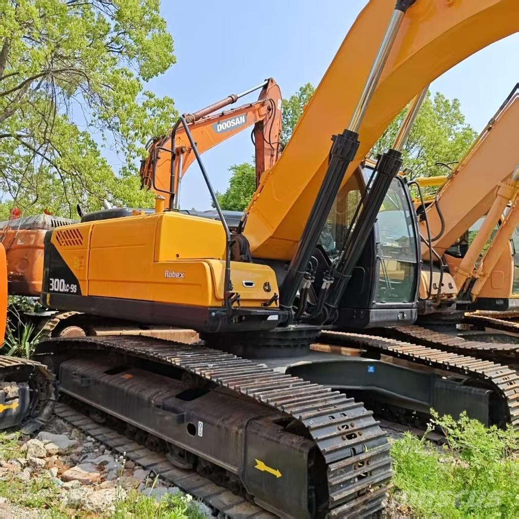 Hyundai R300LC-9S Kāpurķēžu ekskavatori