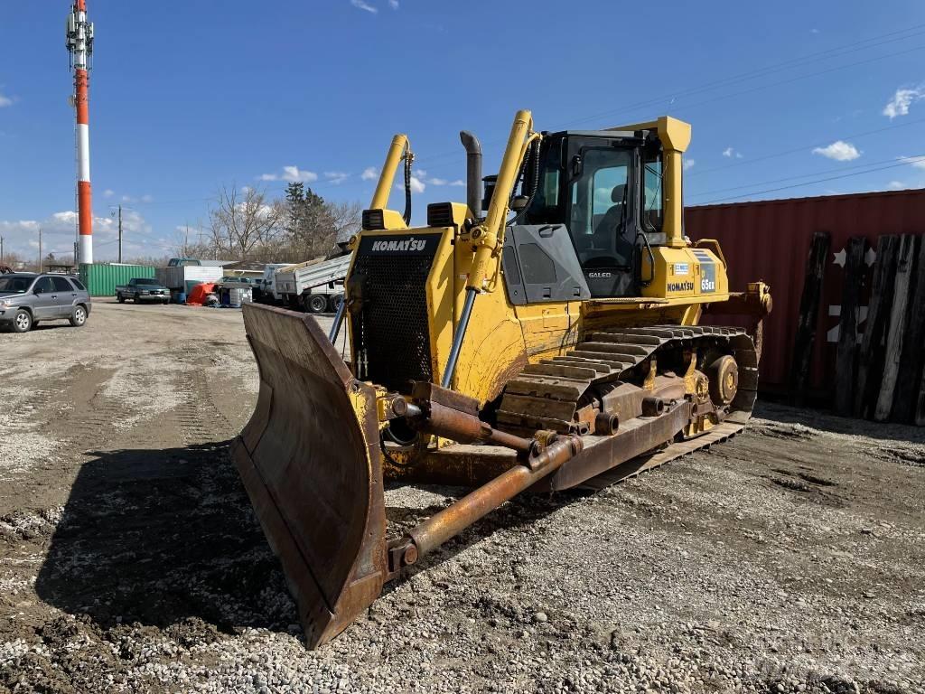 Komatsu D65EX-15 Kāpurķēžu buldozeri