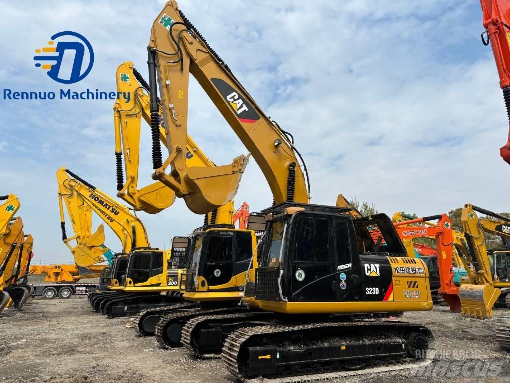 CAT 323 Kāpurķēžu ekskavatori