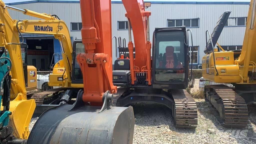 Hitachi Zaxis 120 Kāpurķēžu ekskavatori