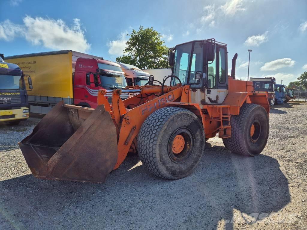 Hitachi FR 130 Iekrāvēji uz riteņiem