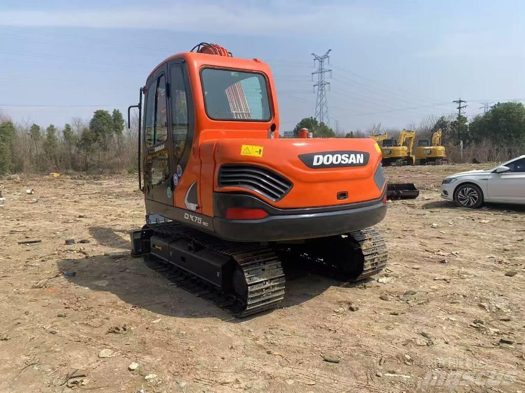 Doosan DX75 Mini ekskavatori < 7 t