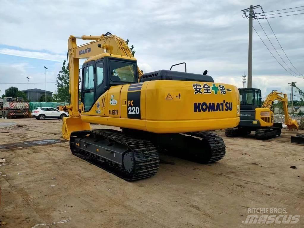 Komatsu pc220-7 Kāpurķēžu ekskavatori