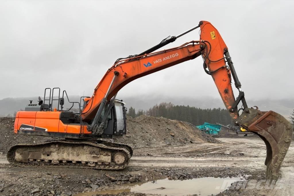 Doosan DX 255 LC-5 Kāpurķēžu ekskavatori