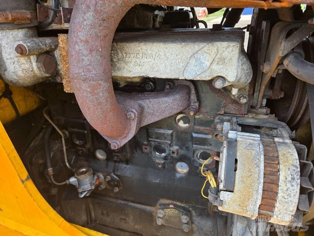 JCB 3 CX SM Ekskavatori-iekrāvēji