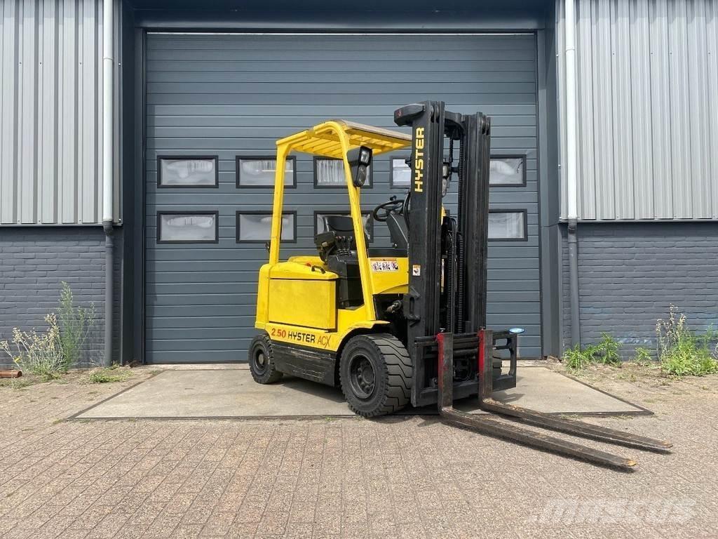 Hyster J2.50XM Elektriskie iekrāvēji