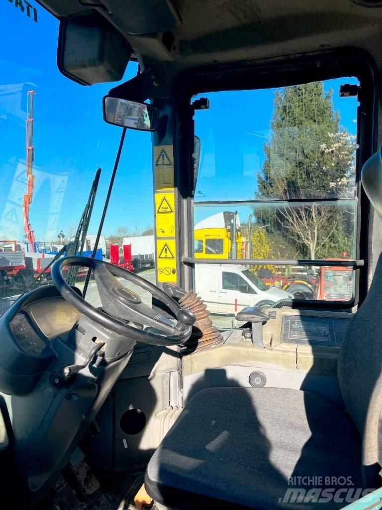 Komatsu WA 320 Iekrāvēji uz riteņiem