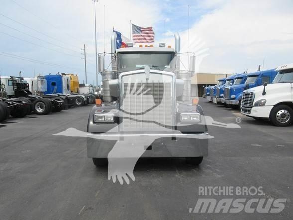 Kenworth W900 Vilcēji