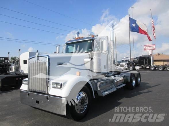 Kenworth W900L Vilcēji