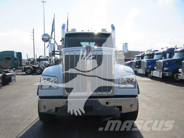 Kenworth W990 Vilcēji