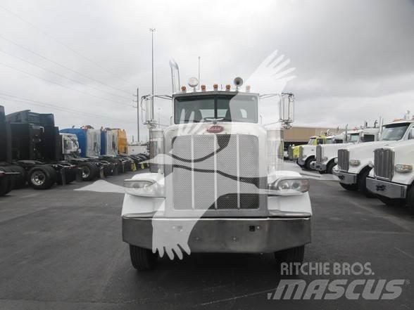 Peterbilt 389 Vilcēji