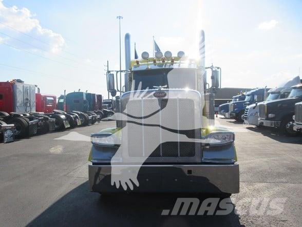 Peterbilt 389 Vilcēji