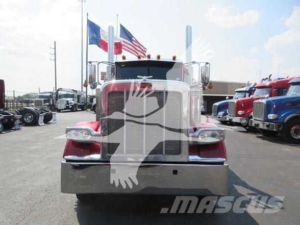 Peterbilt 389 Vilcēji