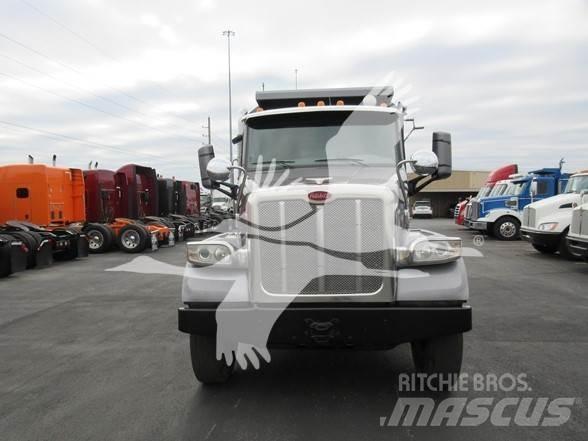Peterbilt 567 Pašizgāzējs