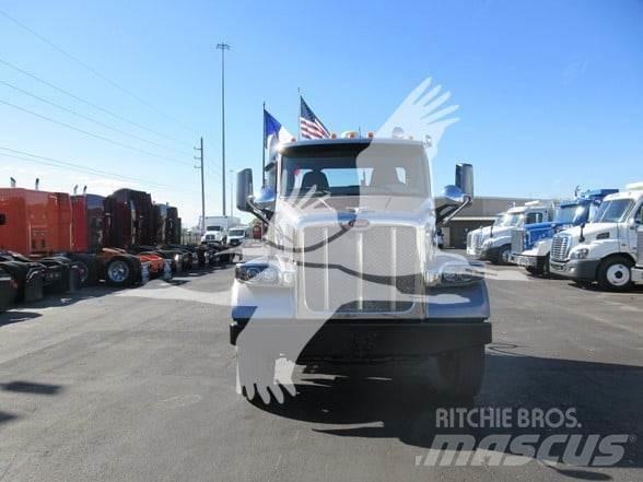 Peterbilt 567 Vilcēji