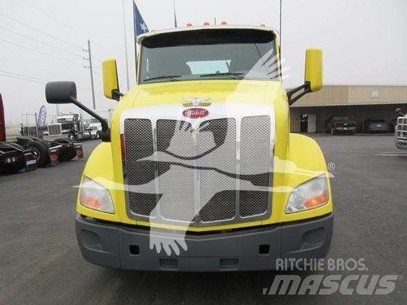 Peterbilt 579 Vilcēji