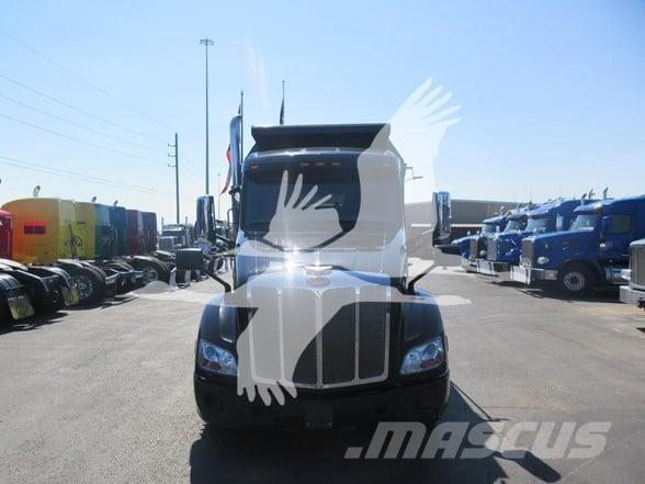 Peterbilt 579 Pašizgāzējs