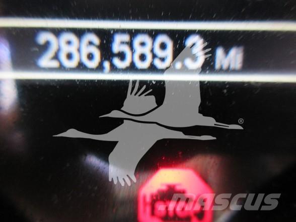 Peterbilt 579 Pašizgāzējs