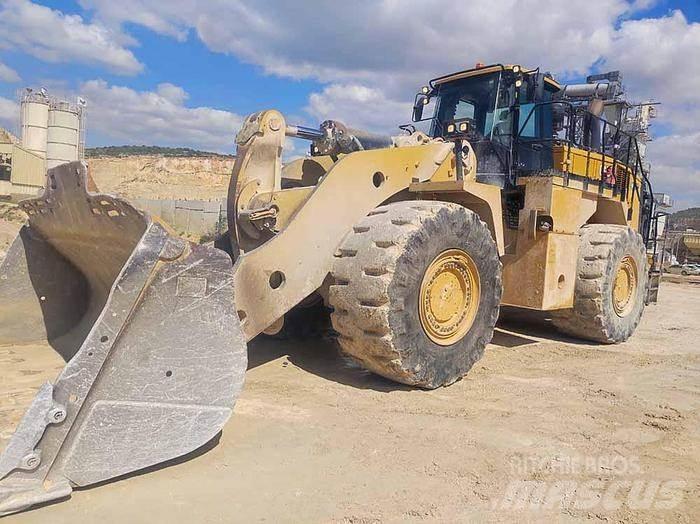 CAT 988K Iekrāvēji uz riteņiem