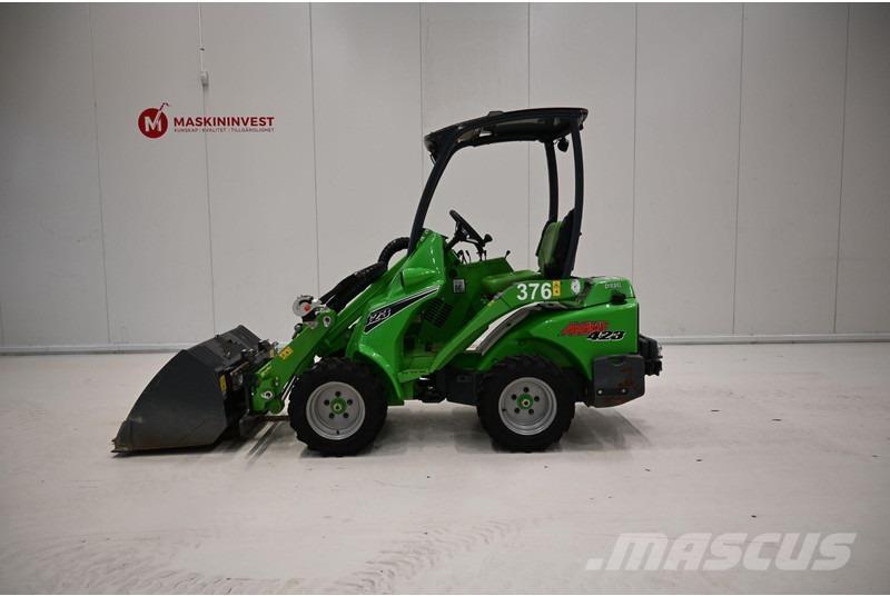 Avant 423 Iekrāvēji uz riteņiem