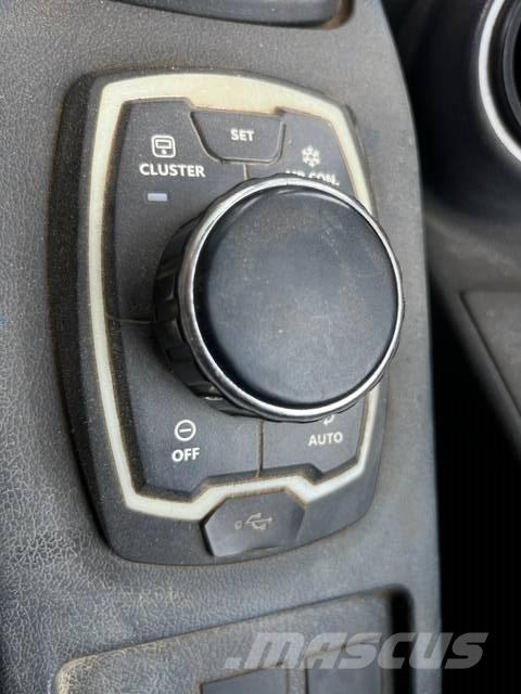 Hyundai HX 140 L Kāpurķēžu ekskavatori