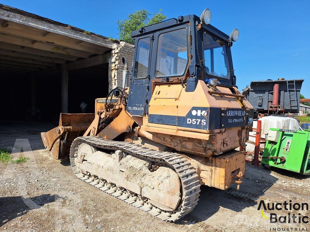 Komatsu D57S-1 Kāpurķēžu iekrāvēji