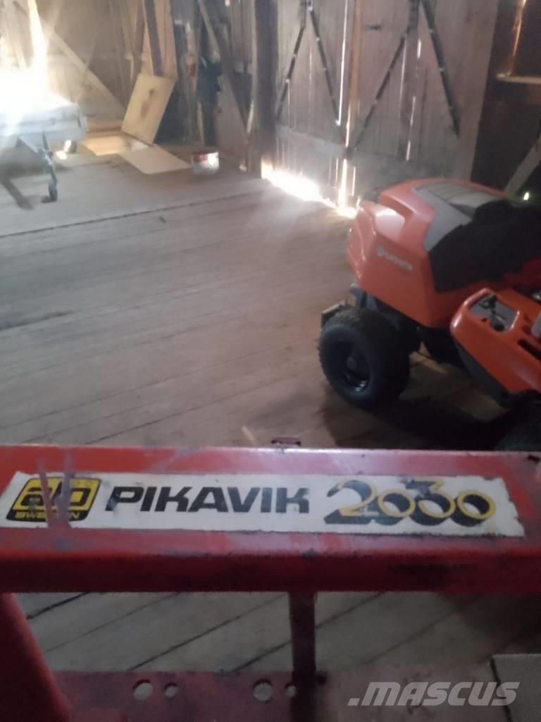 Ålö Pikavik 2030 Frontālie iekrāvēji un ekskavatori