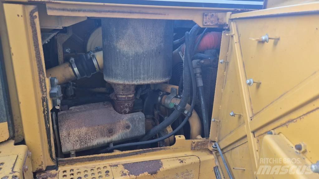 CAT D 6 R LGP Kāpurķēžu buldozeri