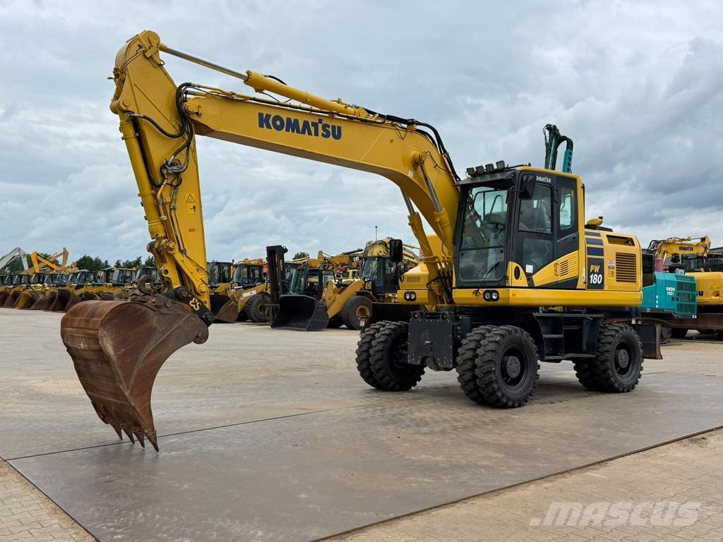 Komatsu PW180-11 Ekskavatori uz riteņiem