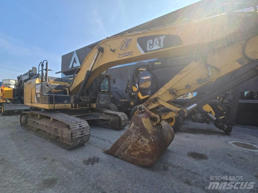 CAT 329 E LN Kāpurķēžu ekskavatori