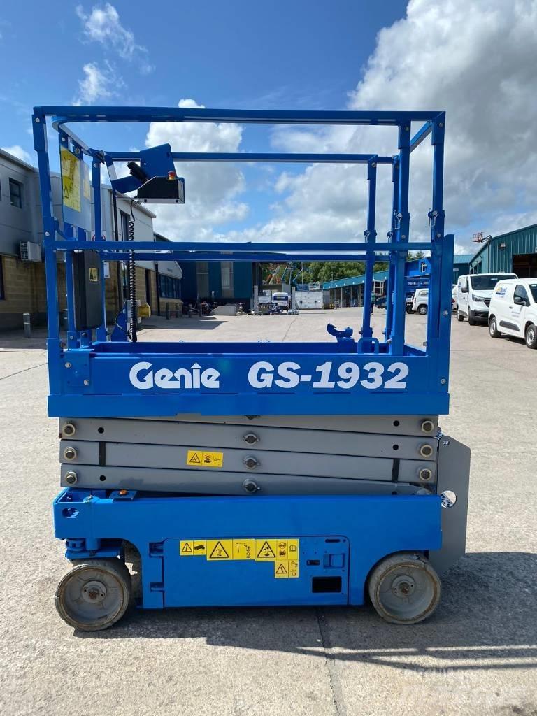 Genie GS 1932 Šķerveida pacēlāji
