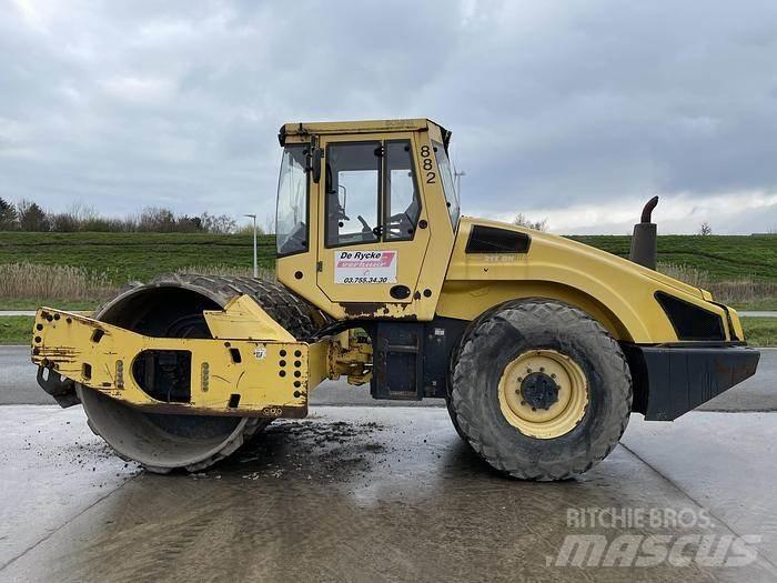 Bomag BW213DH-4 Vienvalča grunts veltņi