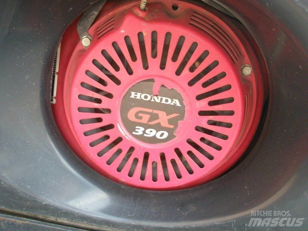 Hinowa HS701 Mini pašizgāzēji