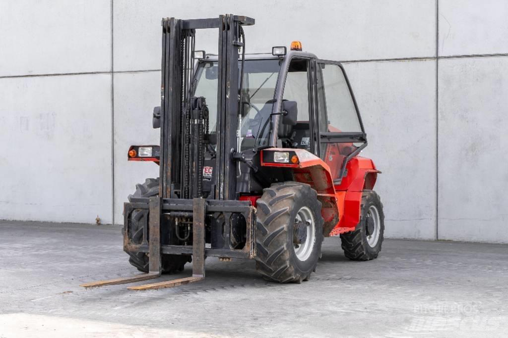 Manitou M 30-4 Tehnika ar dīzeļa dzinēju
