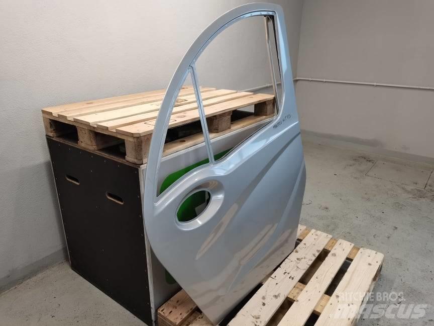 Manitou MLT 635 door Kabīnes un interjers