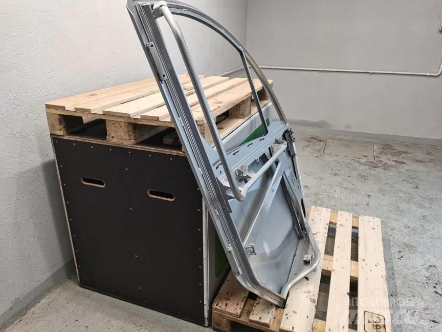 Manitou MLT 635 door Kabīnes un interjers
