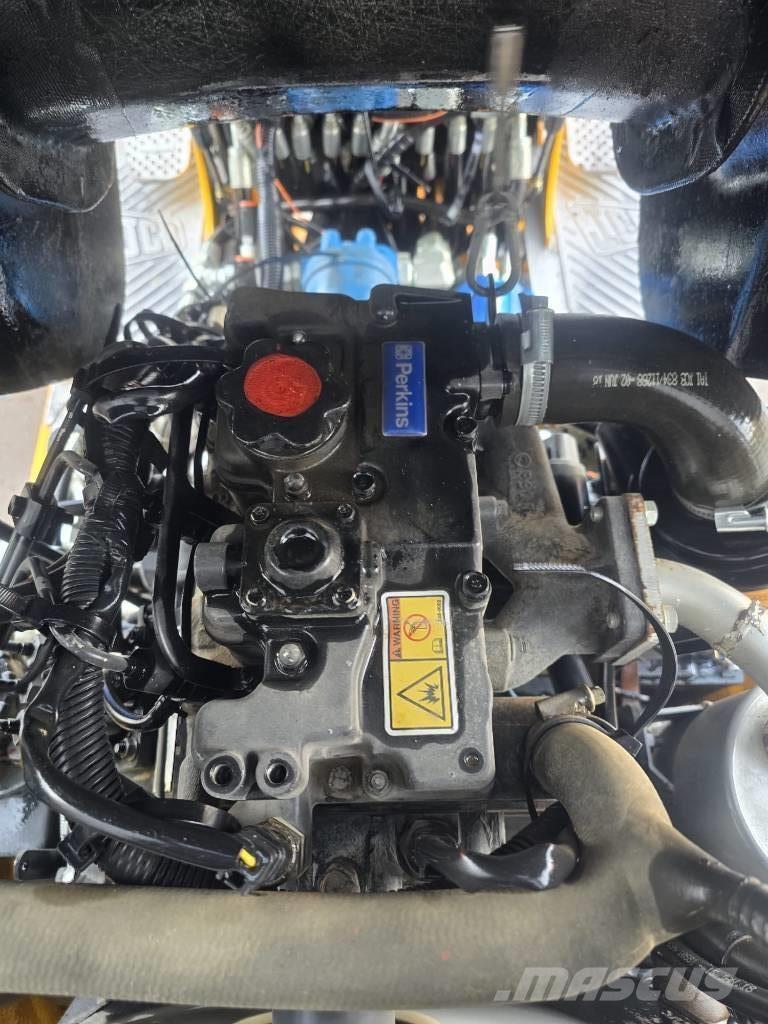 JCB 8008 CTS Mini ekskavatori < 7 t