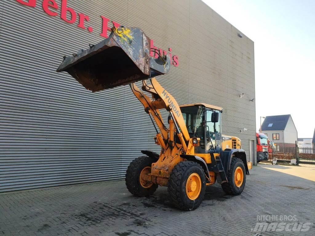 Hyundai HL 730-9 Iekrāvēji uz riteņiem