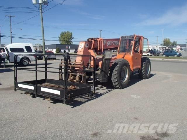 SkyTrak 10054 Teleskopiskie manipulatori