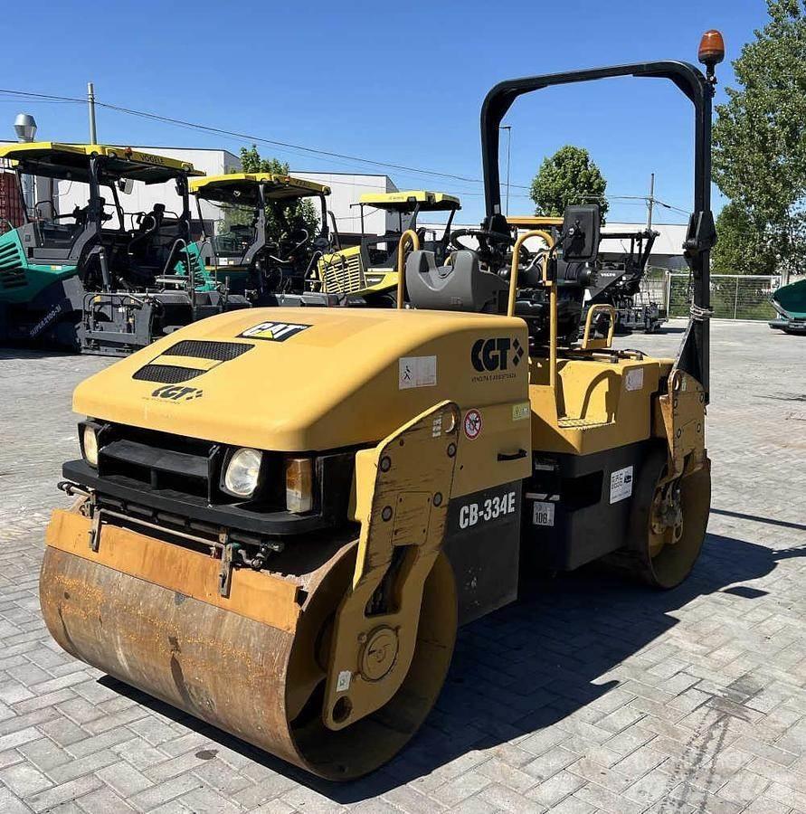 CAT CB 334E Divvalču grunts veltņi