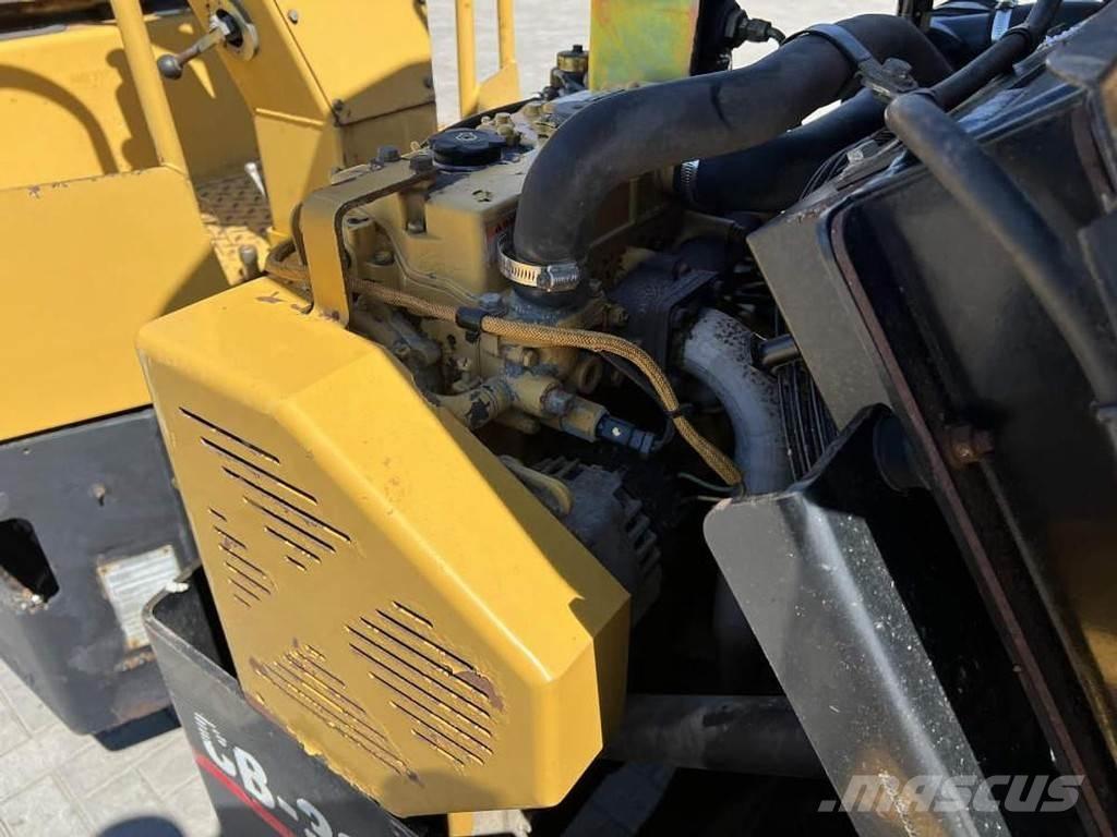 CAT CB 334E Divvalču grunts veltņi