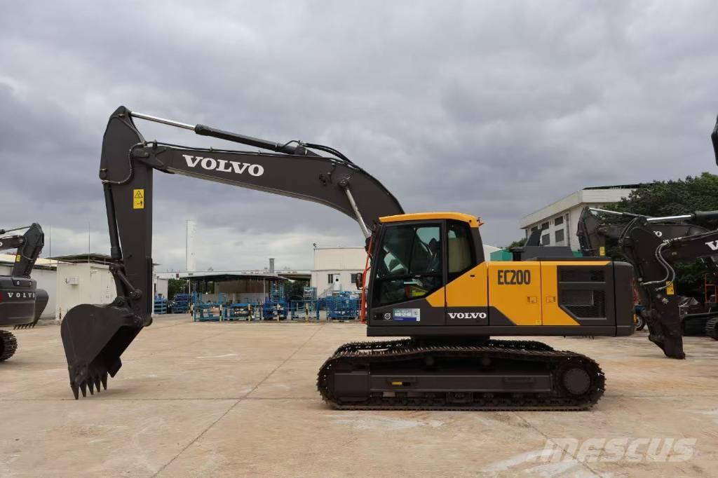 Volvo EC 200 Kāpurķēžu ekskavatori