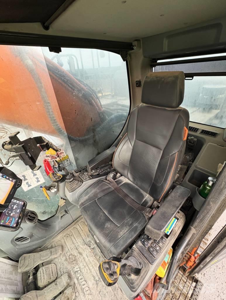 Develon DX 300 LC-7 Kāpurķēžu ekskavatori