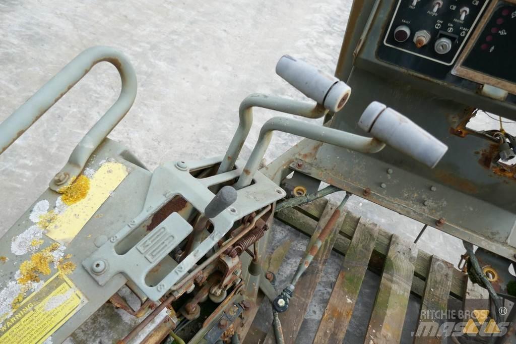 CAT 6T-3309 Kabīnes un interjers