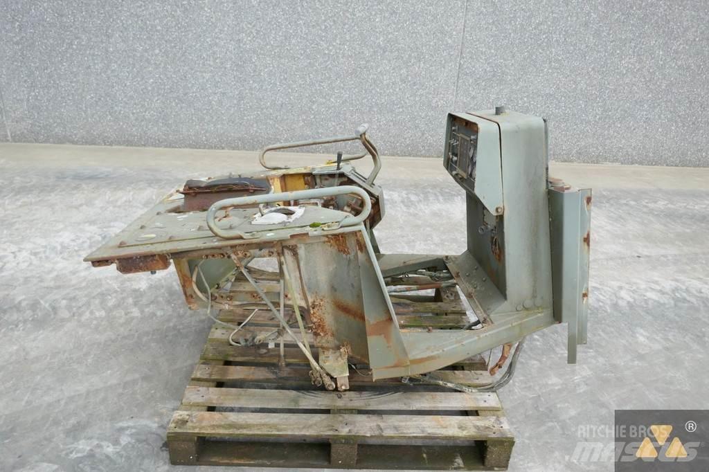 CAT 6T-3309 Kabīnes un interjers