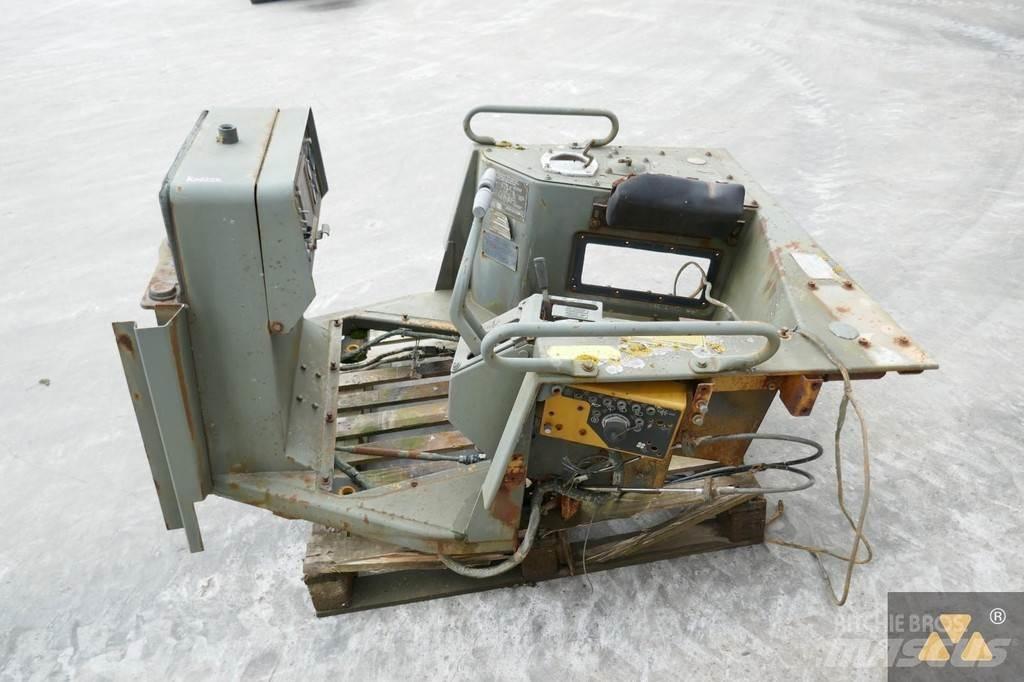 CAT 6T-3309 Kabīnes un interjers