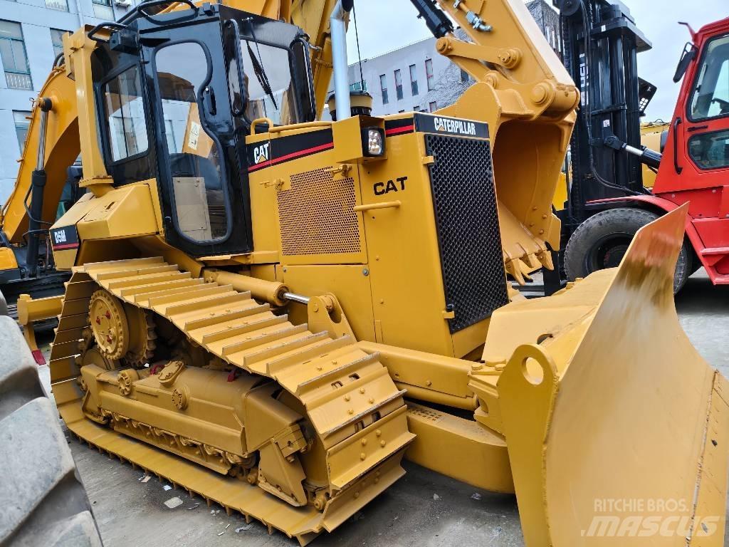 CAT D 5 M Kāpurķēžu buldozeri