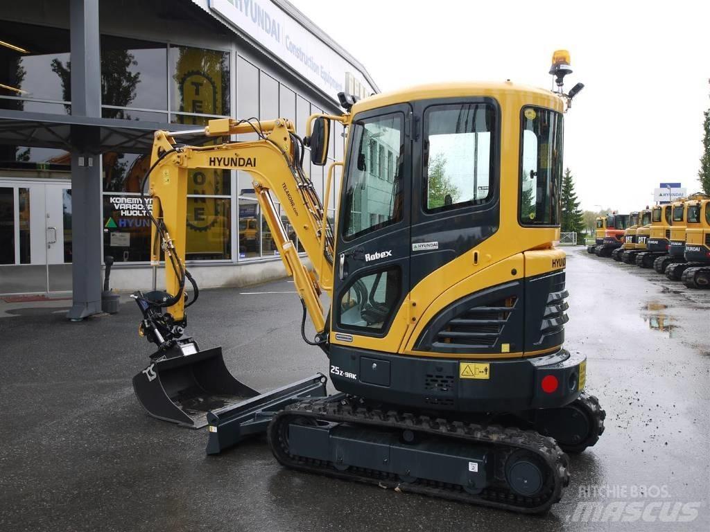 Hyundai R25Z-9AK Mini ekskavatori < 7 t