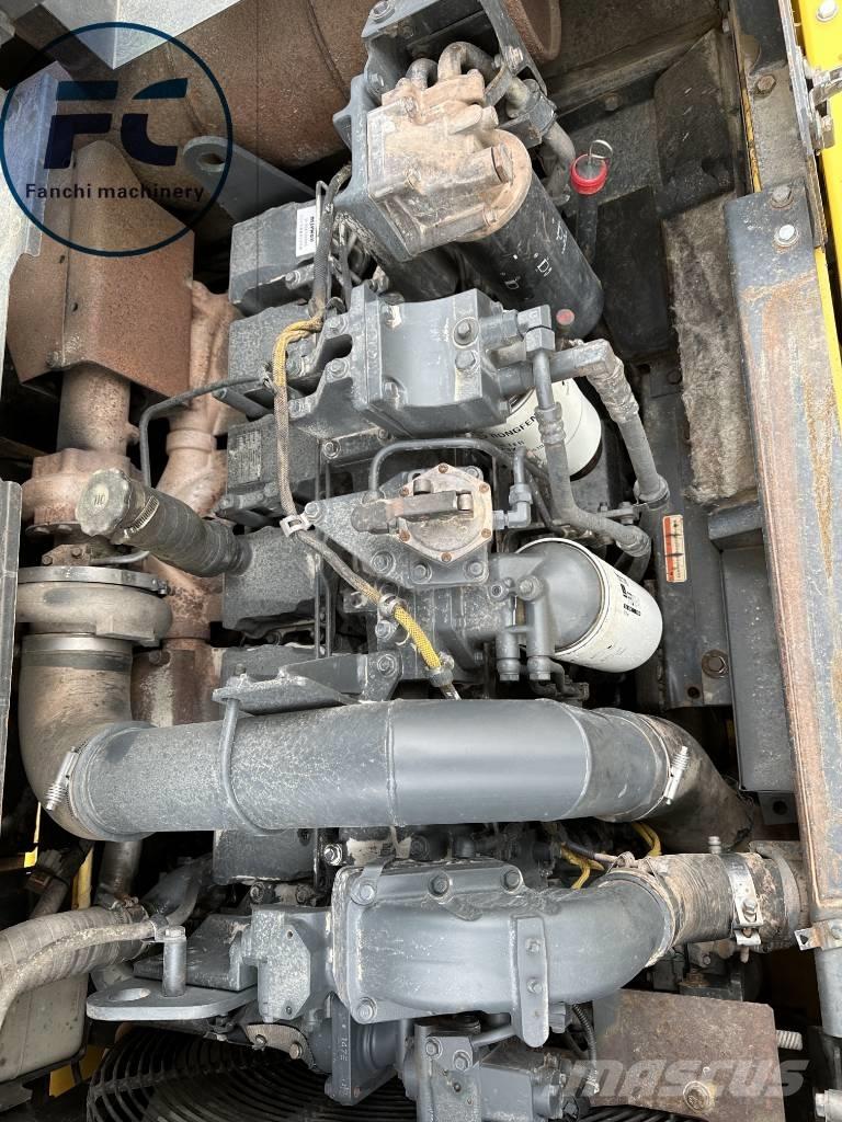 Komatsu 450 Kāpurķēžu ekskavatori