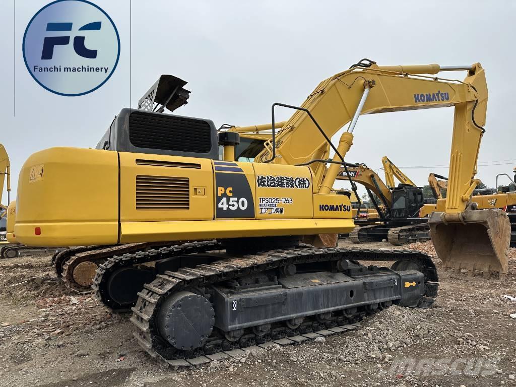 Komatsu 450 Kāpurķēžu ekskavatori